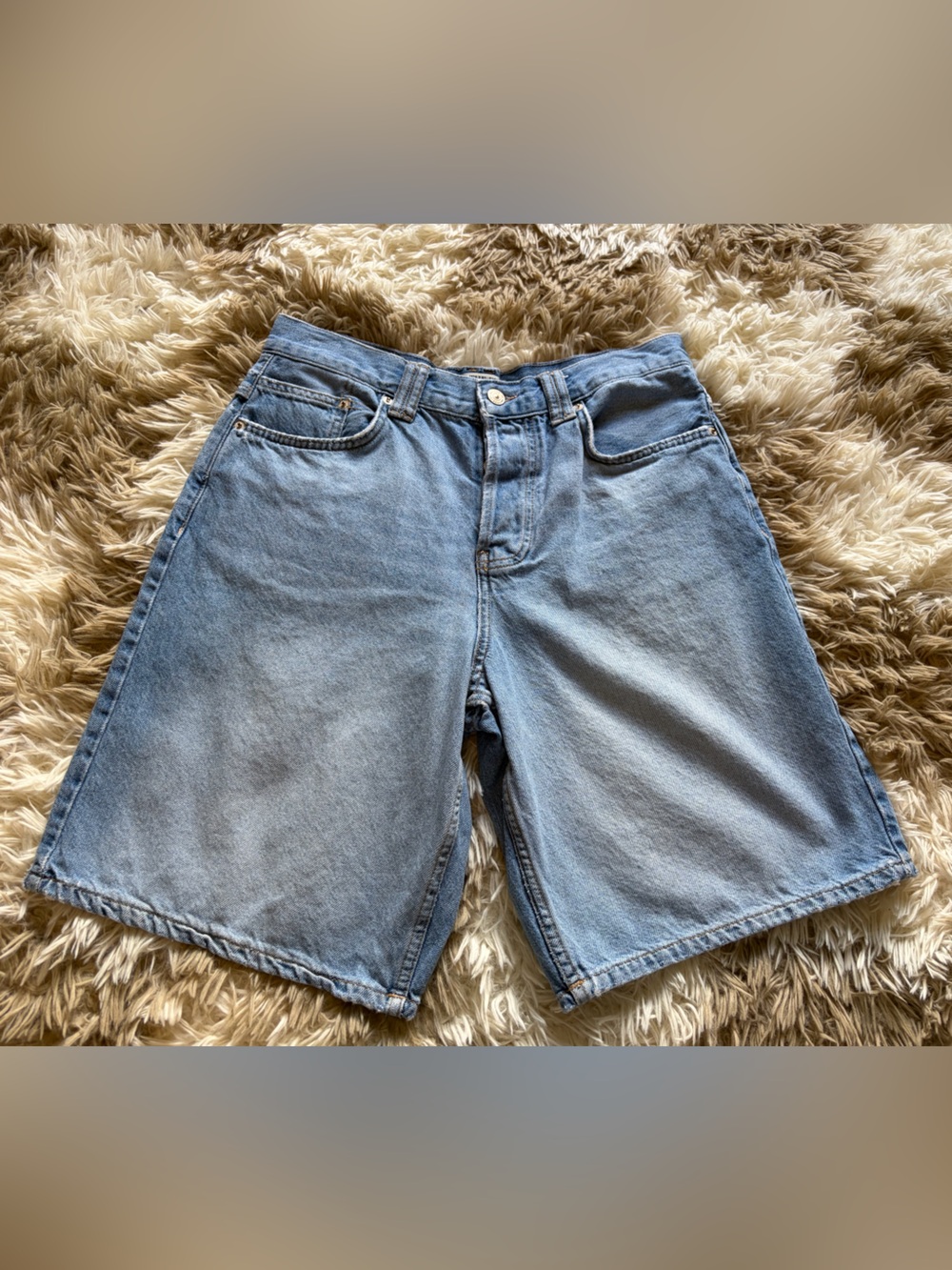 We The Free Light Blue Denim Shorts with Contrast Stitching size 27
